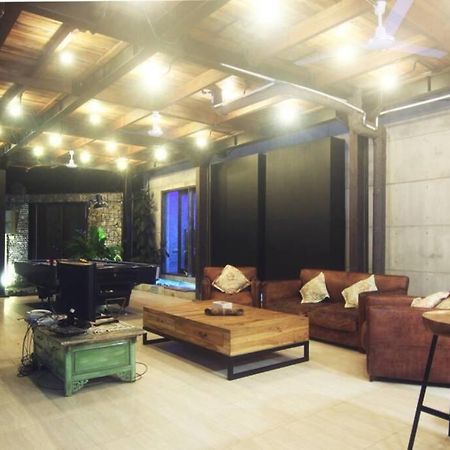 Villa Amalura I Yogyakarta Exterior photo