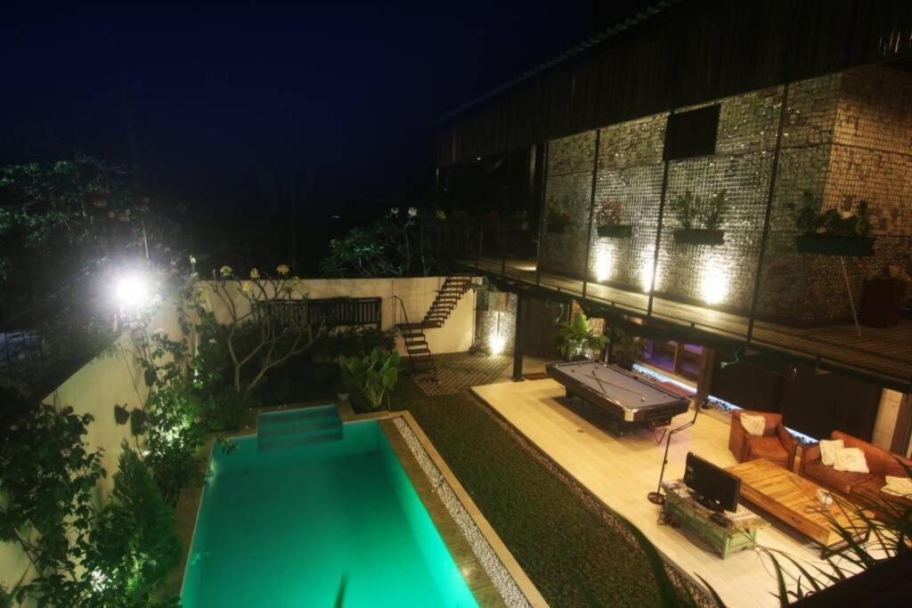 Villa Amalura I Yogyakarta Exterior photo